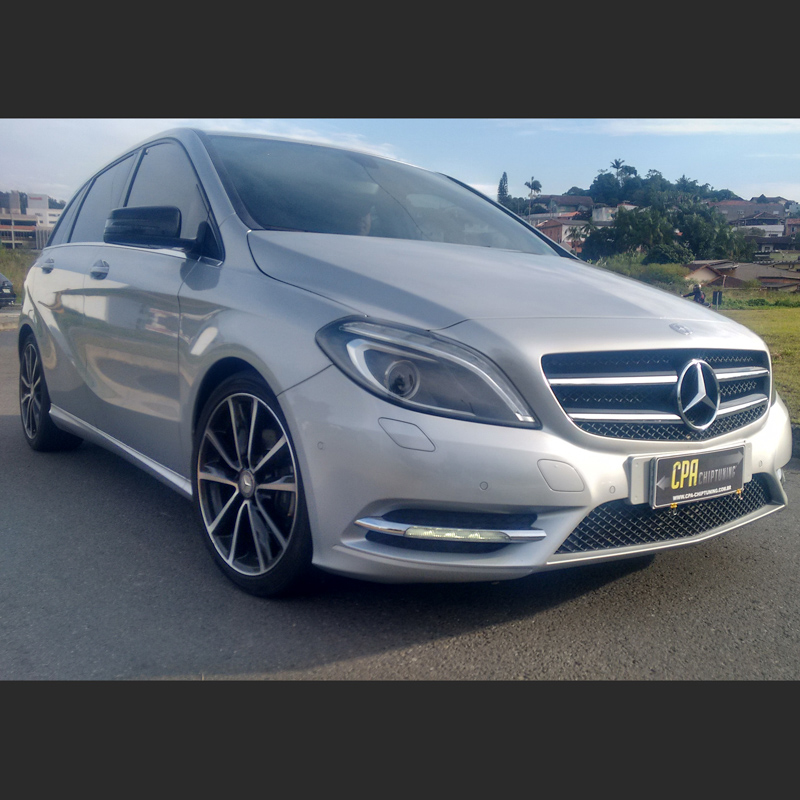 Mercedes-Benz B220 4Matic Läs mer